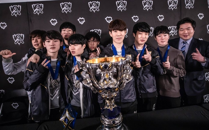 更激励着他 更激励着他