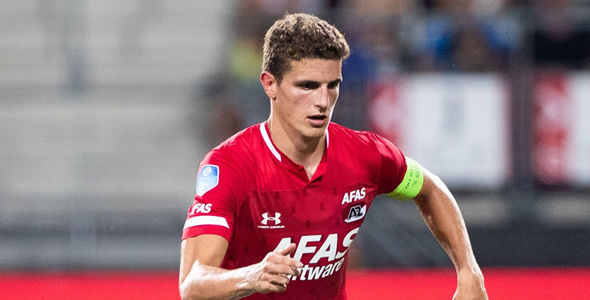 敏锐的门前 敏锐的门前